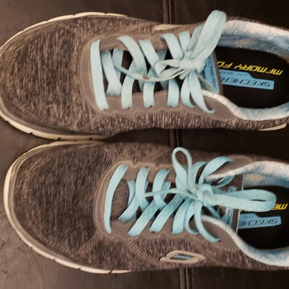Skechers Memory foam sneakers sz 8.5 - Picture 4 of 8